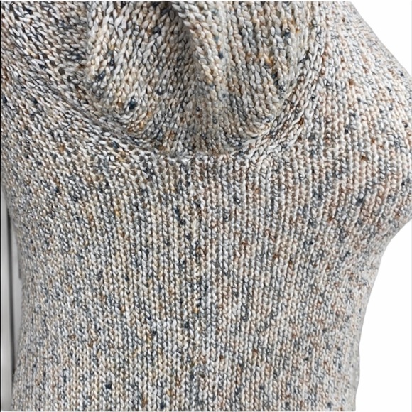 BCBGeneration Cream Tuxedo Hem Sweater - Picture 5 of 11